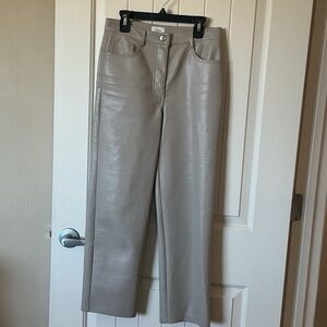 Wilfred by Aritzia vegen leather straight leg trousers in size 2